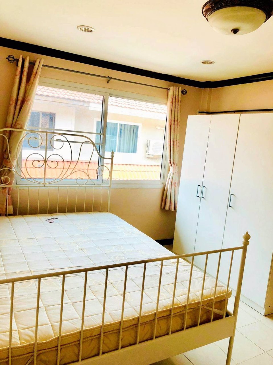 ให้เช่า-ทาวน์โฮม-หมู่บ้านรอยัลนครินทร์วิลล่า-ซอยอ่อนนุช-46-ถนนสุขุมวิท-77-บ้านกว้างขวาง-ทำเลดีมาก