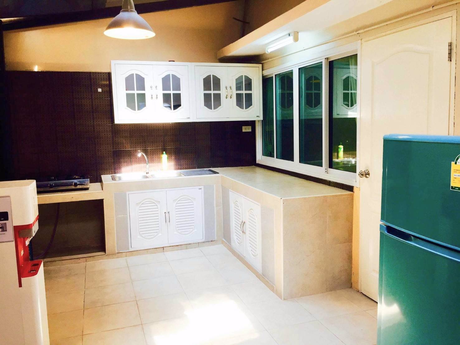 ให้เช่า-ทาวน์โฮม-หมู่บ้านรอยัลนครินทร์วิลล่า-ซอยอ่อนนุช-46-ถนนสุขุมวิท-77-บ้านกว้างขวาง-ทำเลดีมาก