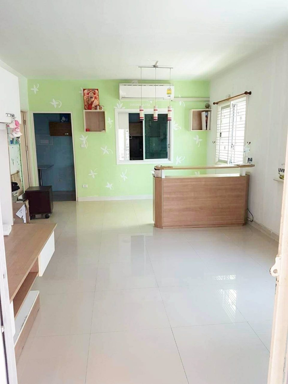 บ้านหลังมุม-มีบ่อเลี้ยงปลา-ทาวน์โฮม-มพฤกษาวิลล์-17-พุทธบูชา-36-พระราม-2