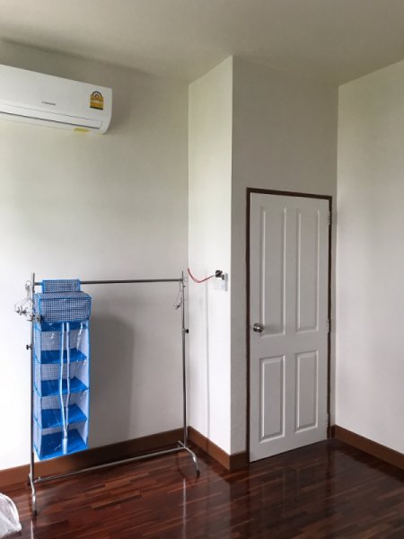 ให้เช่าด่วน-บ้านพร้อมที่ดิน-213-ตารางวา-มีรั้วรอบ-ในซอยเพชรเกษม-69