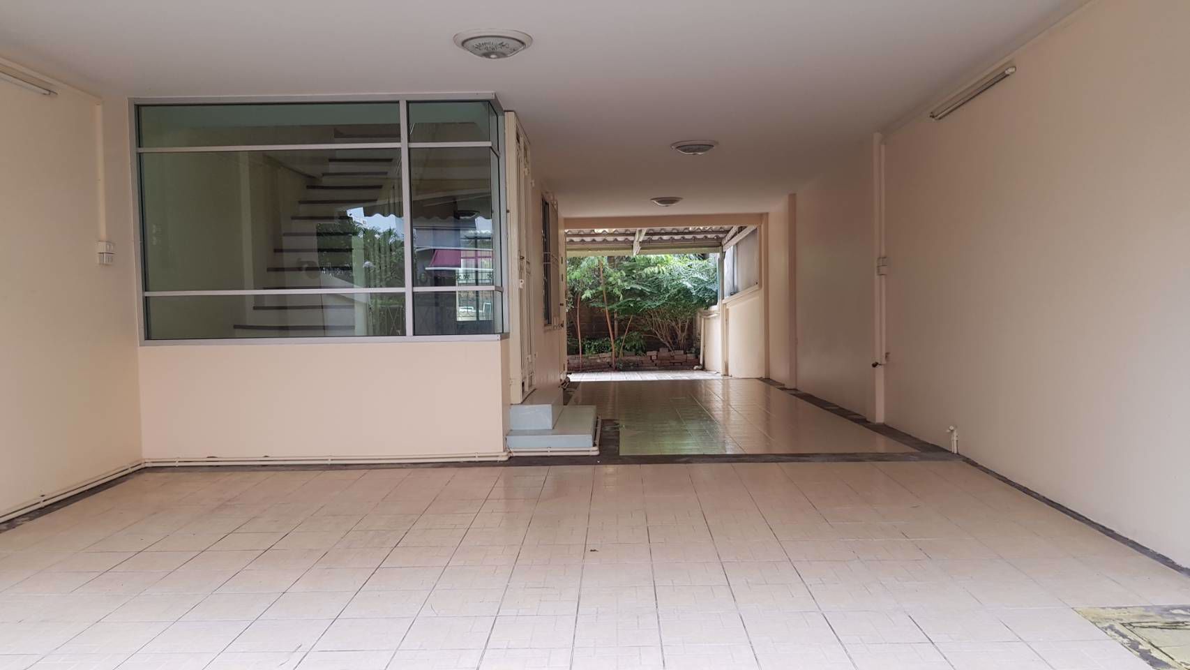 บ้านกลางเมืองพระราม-9-ลาดพร้าว-ติดถนนเลียบทางด่วนเอกมัย-รามอินทรา-ทาวน์โฮม-โฮมออฟฟิศ