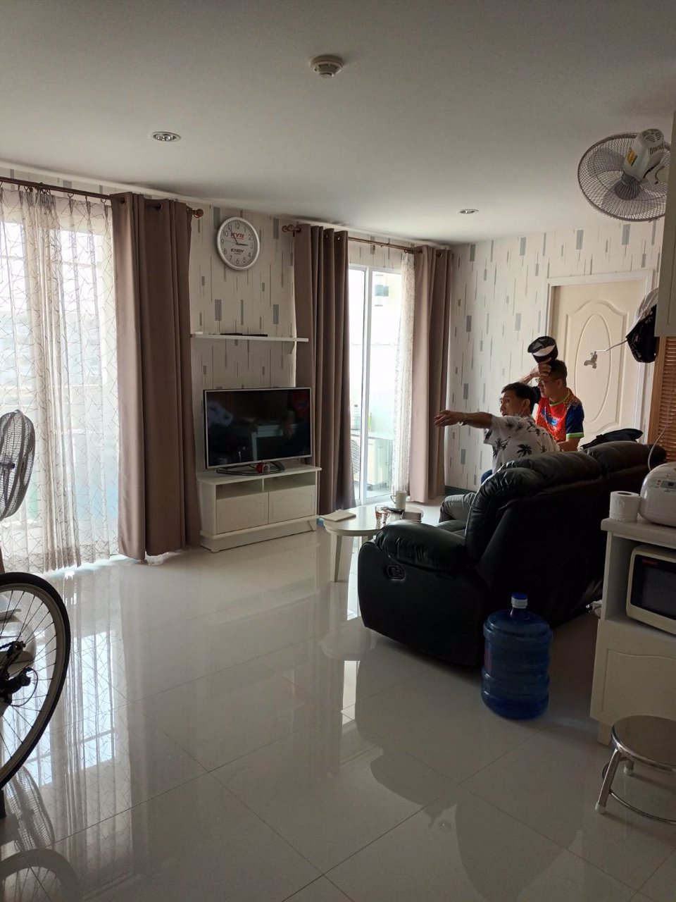 ขายคอนโดชายหาดชะอำ-2-ห้องนอน-พร้อมเฟอร์นิเจอร์