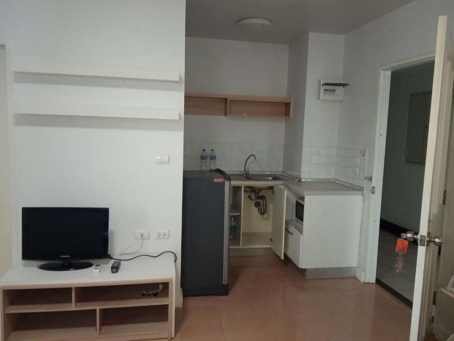 ให้เช่า-ถุก-มายคอนโด-สุขุมวิท-52-ติด-bts-อ่อนนุช-100-เมตร-พร้อมเฟอร์-เพียง-8000-บาท