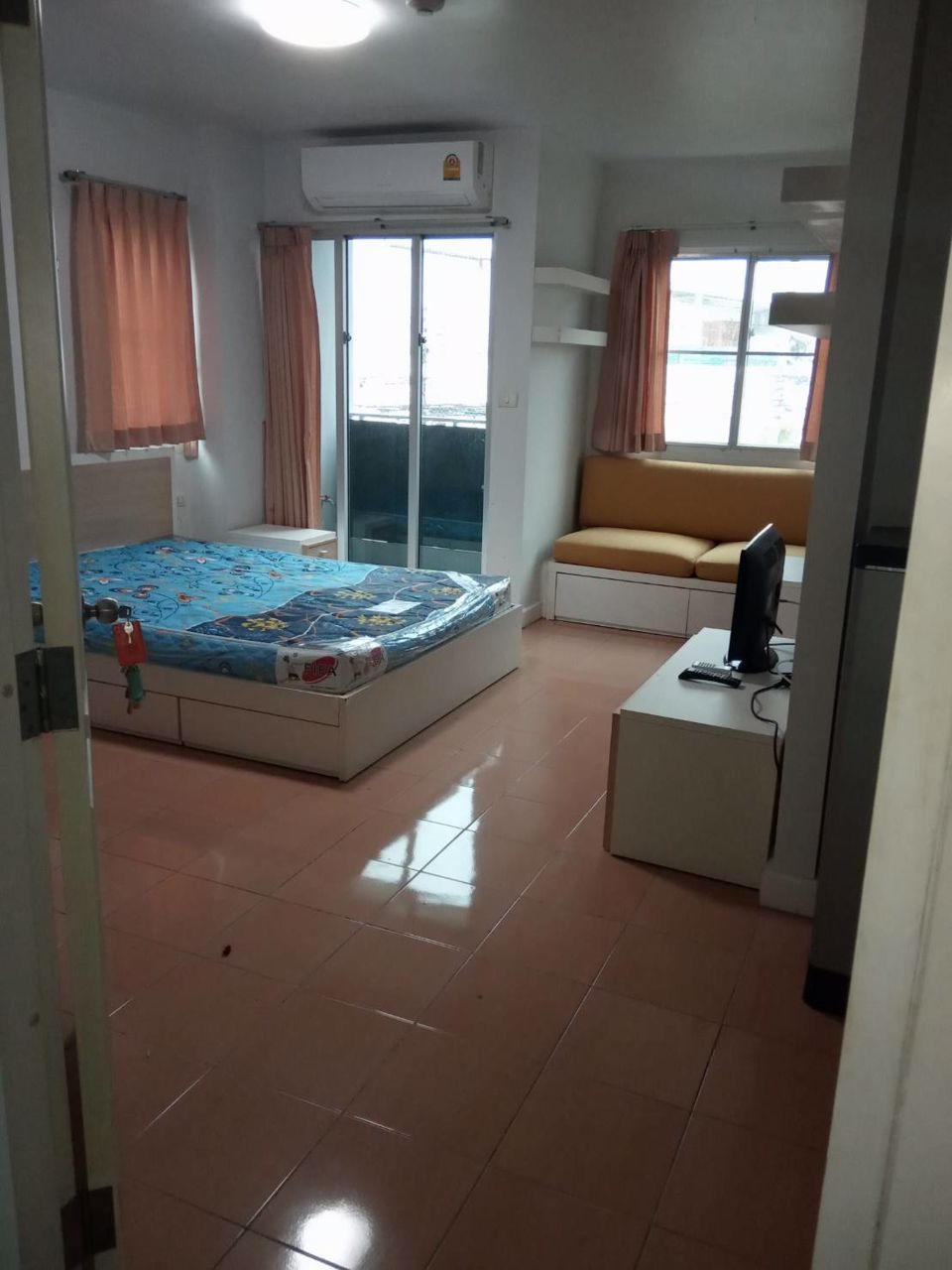 ให้เช่า-ถุก-มายคอนโด-สุขุมวิท-52-ติด-bts-อ่อนนุช-100-เมตร-พร้อมเฟอร์-เพียง-8000-บาท