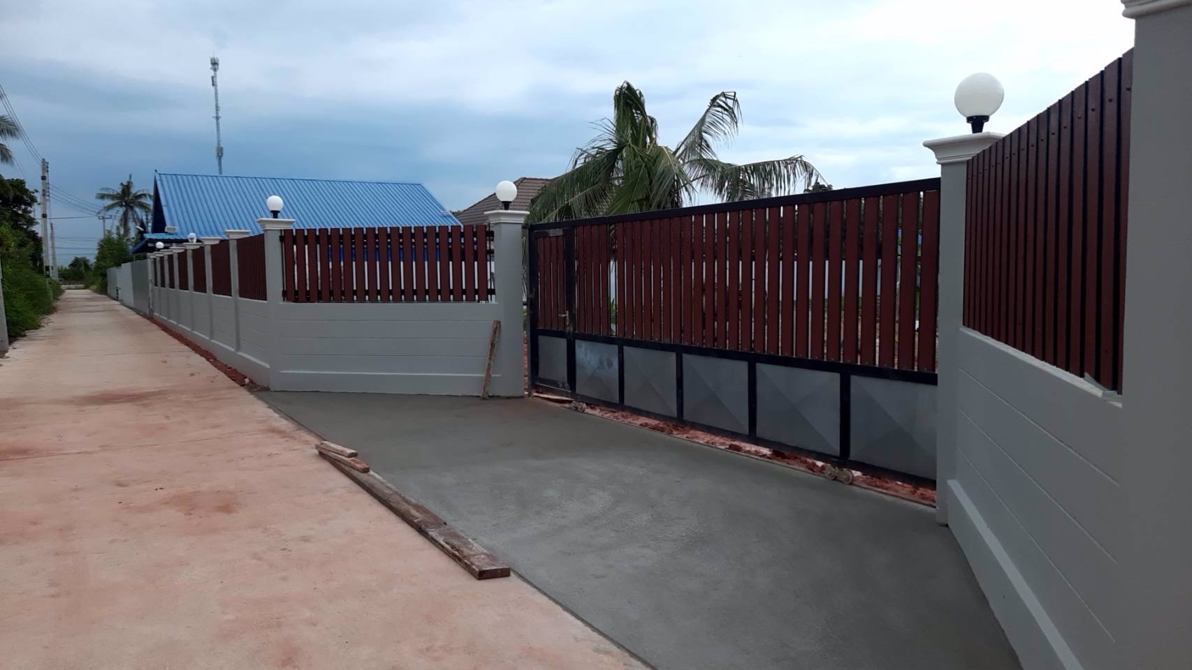 ขายบ้านเดี่ยว-เนื้อที่-1-1-195-ตรว-2-ห้องนอน-2-ห้องน้ำ