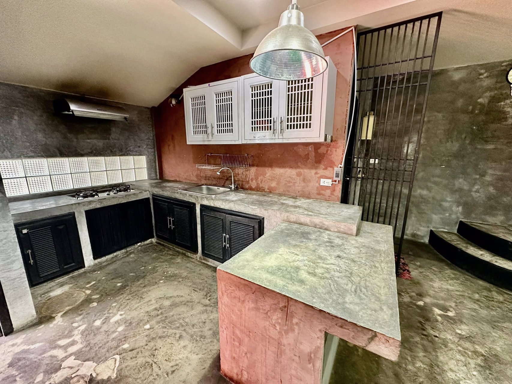 ขายด่วน-บ้านเดี่ยว-2-หลัง-ติดสถานีรถไฟฟ้า-รังสิต