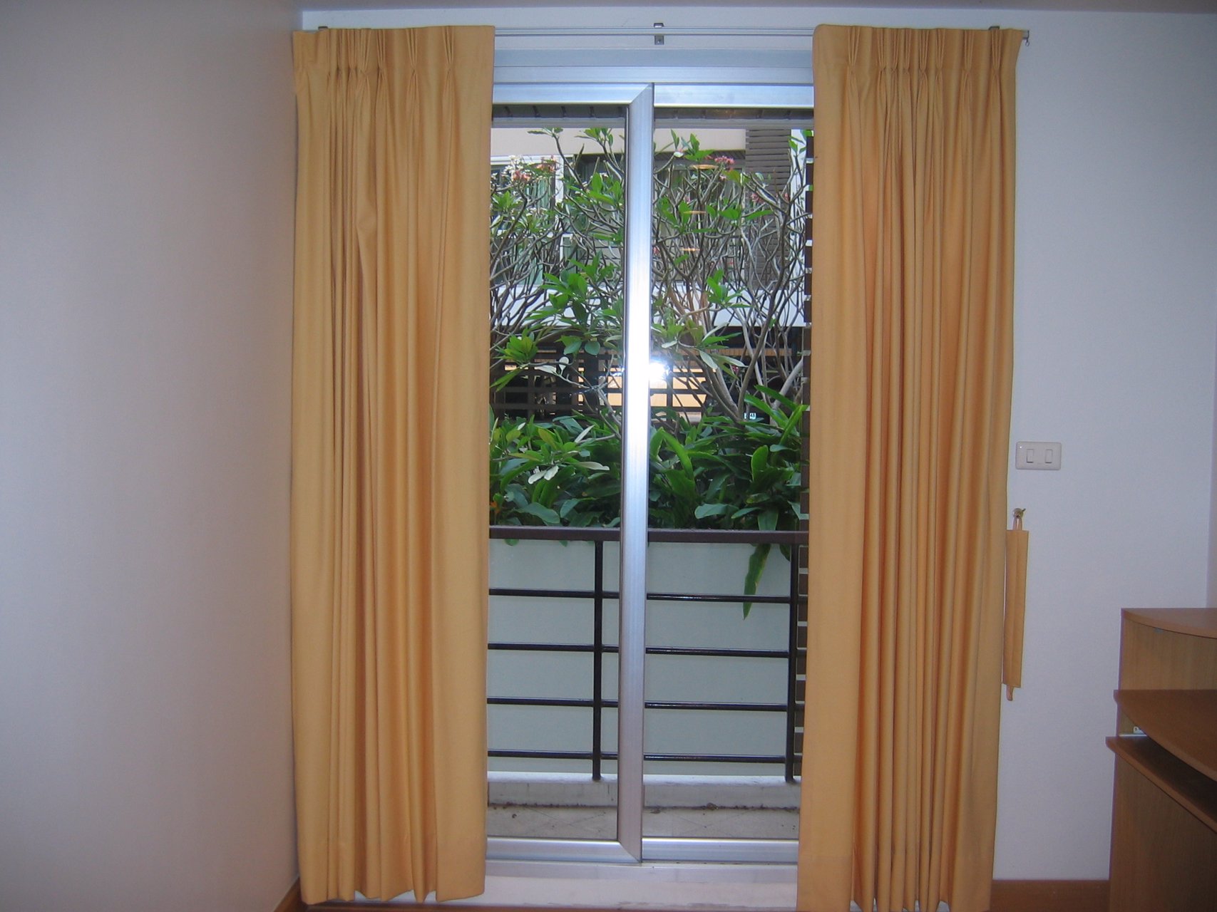 condo-40-sqm-on-1st-floor-low-rise-condo-resort-style-ready-to-move-in-fully