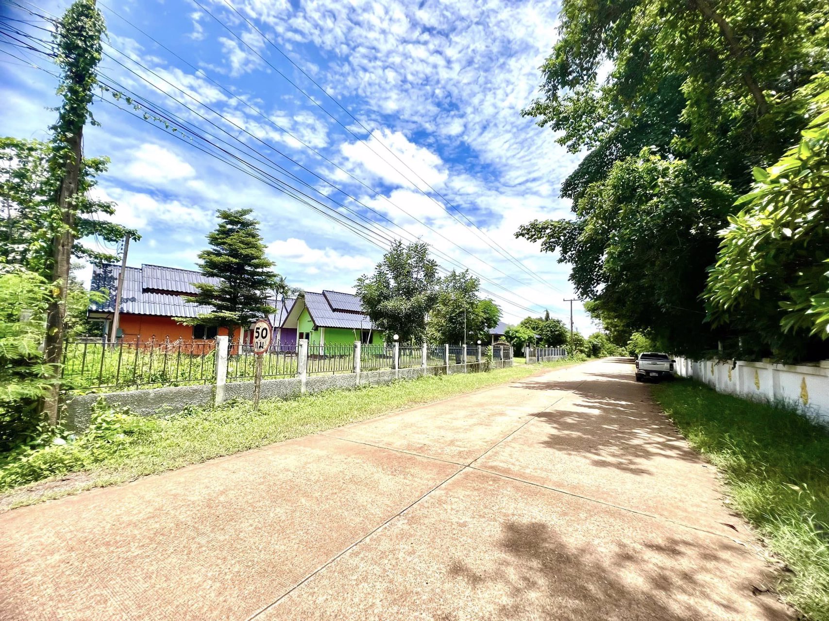 ขายด่วน-ที่ดินพร้อมสิ่งปลูกสร้าง-บนเนื้อที่-2-ไร่