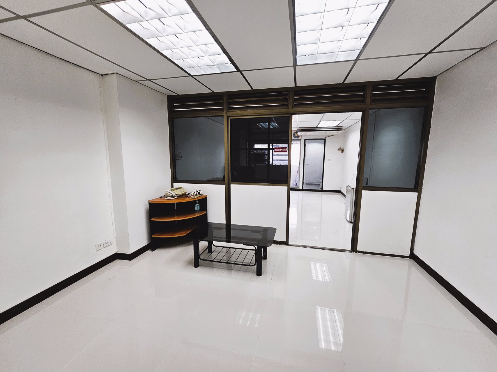 office-for-rent-on-silom-newly-renovated