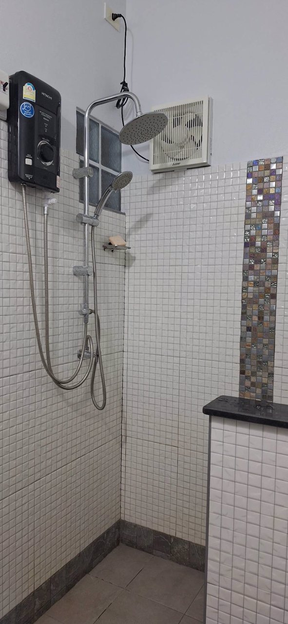 ขายอาคาร-5-ชั้น-หาดจอมเทียน-พัทยา-ตกแต่งใหม่ทั้งหมด-ห่างทะเลเพียง-200-เมตร