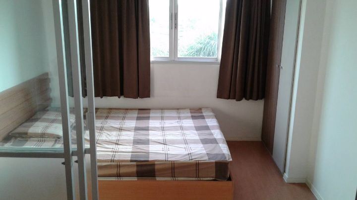 ให้เช่าลุมพินีคอนโดทาวน์นิด้าเสรีไทย-แอร์-เฟอร์ครบ-5400บ-ฟรีค่าส่วนกลาง-0859055754