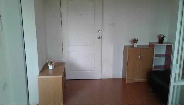 ให้เช่าลุมพินีคอนโดทาวน์นิด้าเสรีไทย-แอร์-เฟอร์ครบ-5400บ-ฟรีค่าส่วนกลาง-0859055754