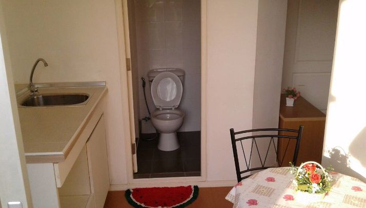 ให้เช่าลุมพินีคอนโดทาวน์นิด้าเสรีไทย-แอร์-เฟอร์ครบ-5400บ-ฟรีค่าส่วนกลาง-0859055754