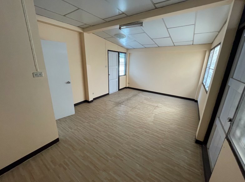 ขาย-บ้านเดี่ยว-2-ชั้น-ทำเลสะดวกสบายทีสุด-ลาดพร้าว-63-เจ้าของขายเอง