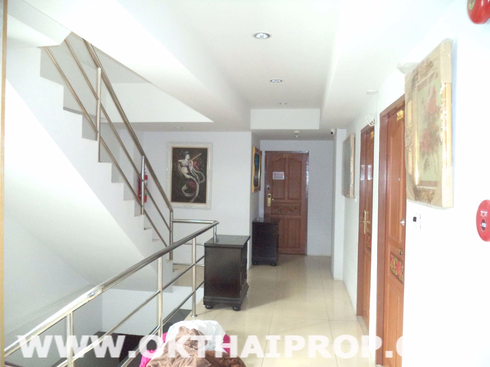 888-โรงแรม-ย่านประตูนํ้า