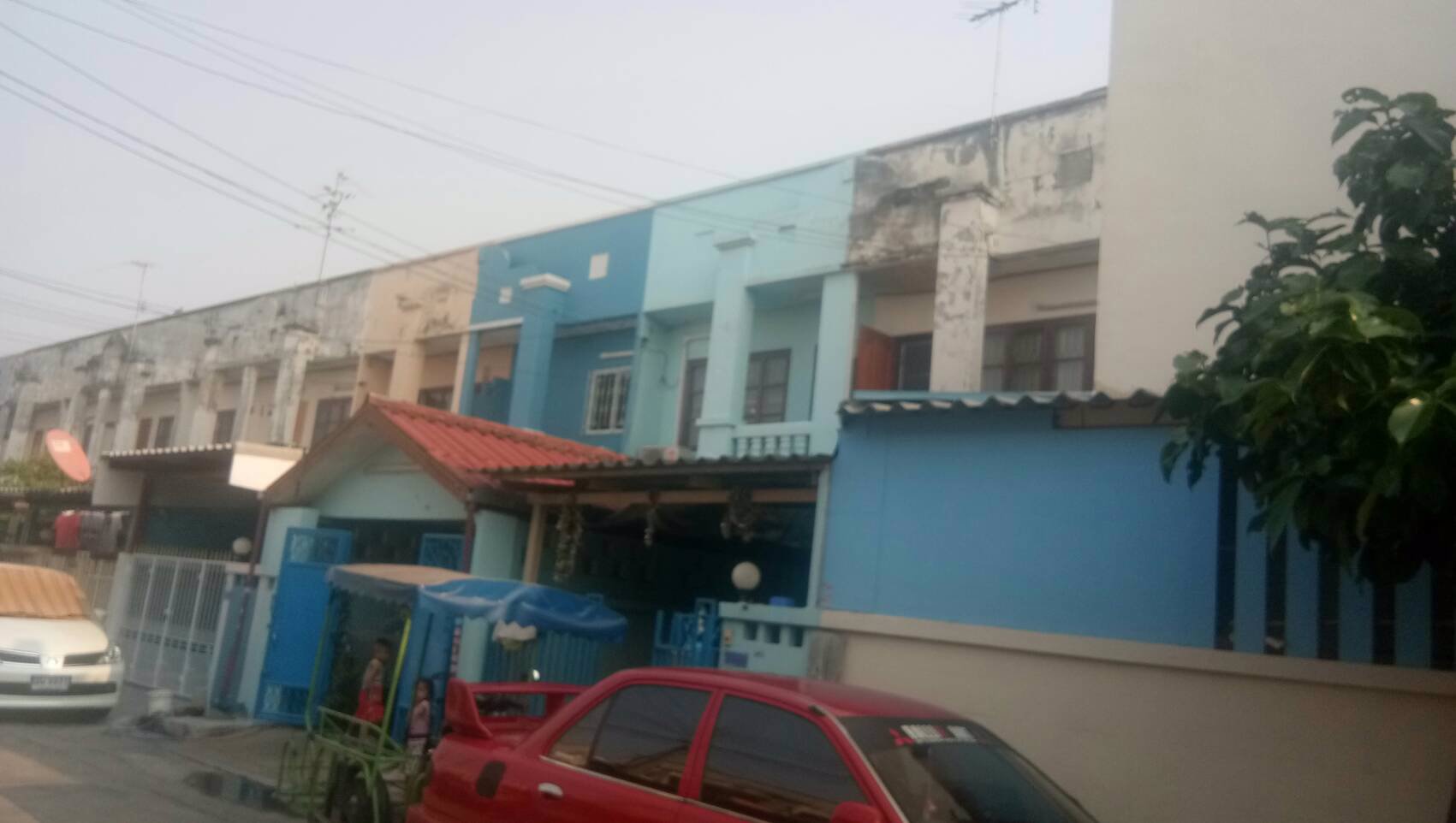 ทาวน์เฮาส์-2-หลังติดกัน-มร่มเงาไม้-ถวัดลาดปลาดุก-บางบัวทอง