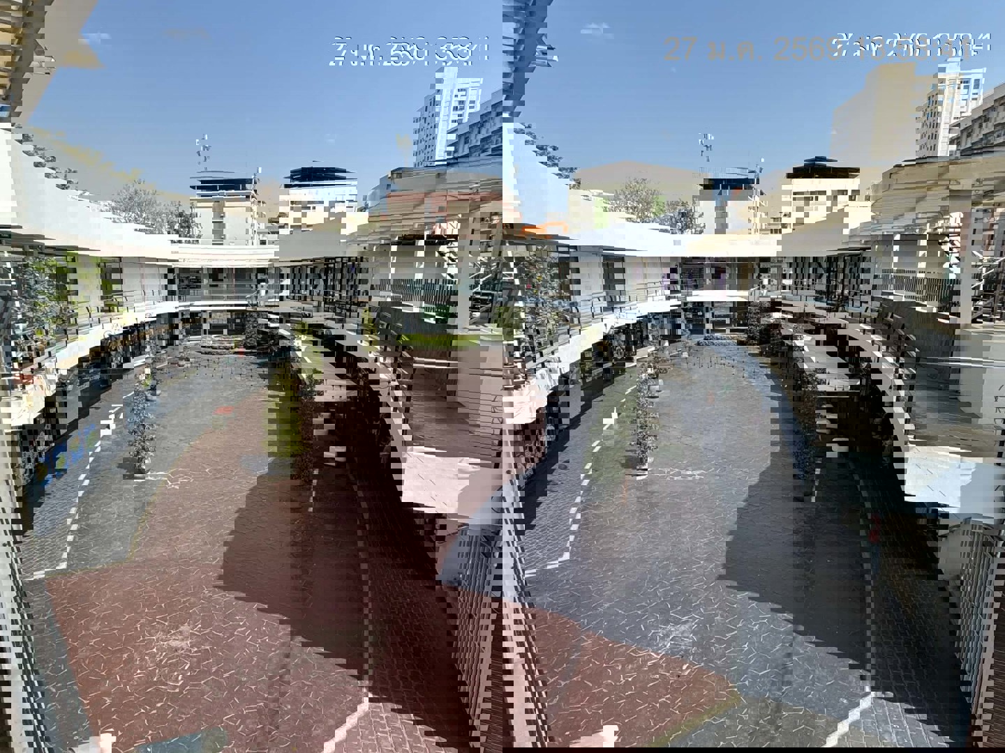 พื้นที่ว่างให้เช่า