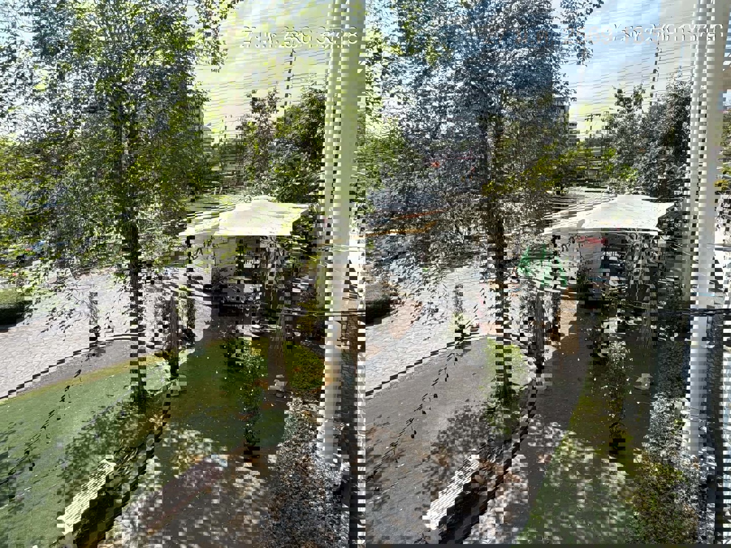 พื้นที่ว่างให้เช่า