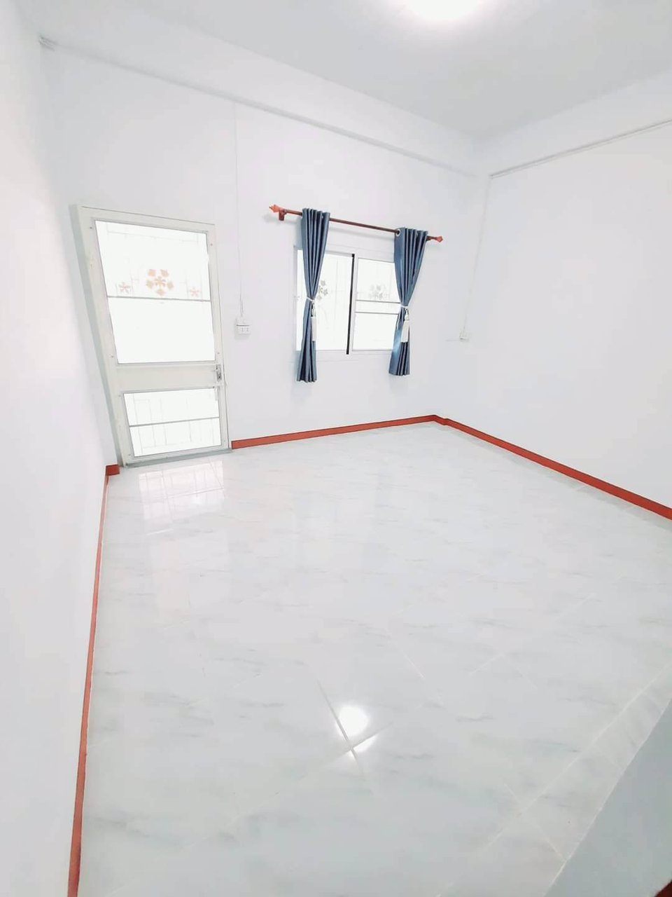 ขาย-ทาวน์เฮ้าส์-2-ชั้น-หมู่บ้านกระทุ่มแบน-คลองมะเดื่อ-สมุทรสาคร