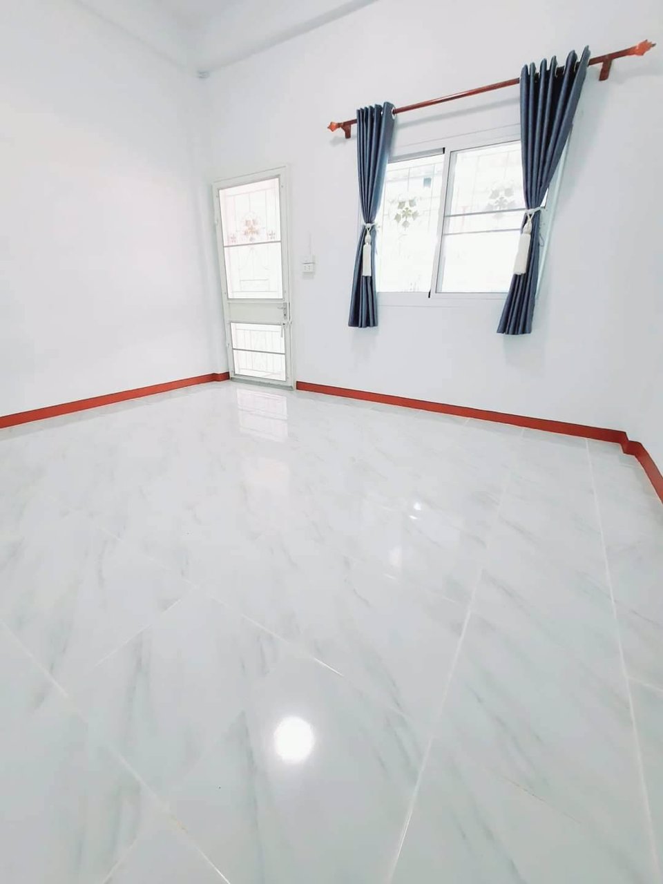 ขาย-ทาวน์เฮ้าส์-2-ชั้น-หมู่บ้านกระทุ่มแบน-คลองมะเดื่อ-สมุทรสาคร