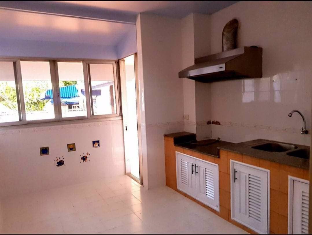 ให้เช่าบ้านเดี่ยวสองชั้น-63-ตารางวา-หมู่บ้านฟอร์เรสปาร์ค-ถนนรามคำแหง-196-3-นอน-3-น้ำ-20000-เดือน