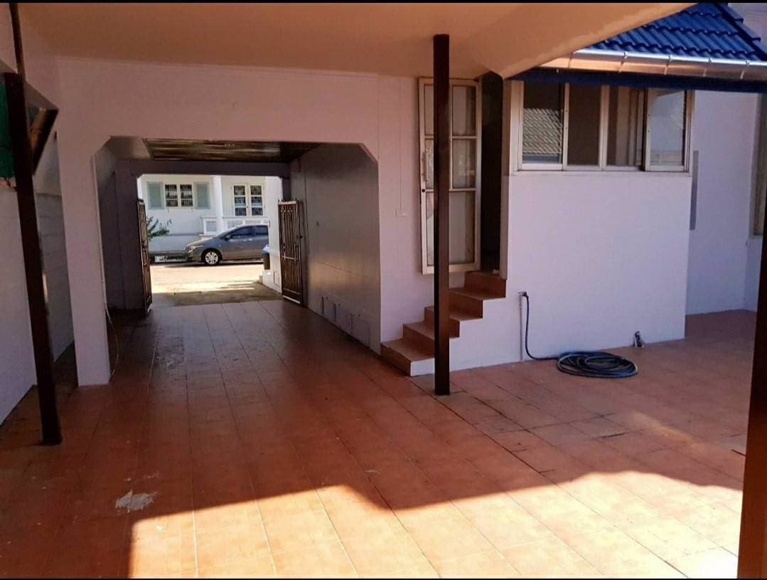 ให้เช่าบ้านเดี่ยวสองชั้น-63-ตารางวา-หมู่บ้านฟอร์เรสปาร์ค-ถนนรามคำแหง-196-3-นอน-3-น้ำ-20000-เดือน