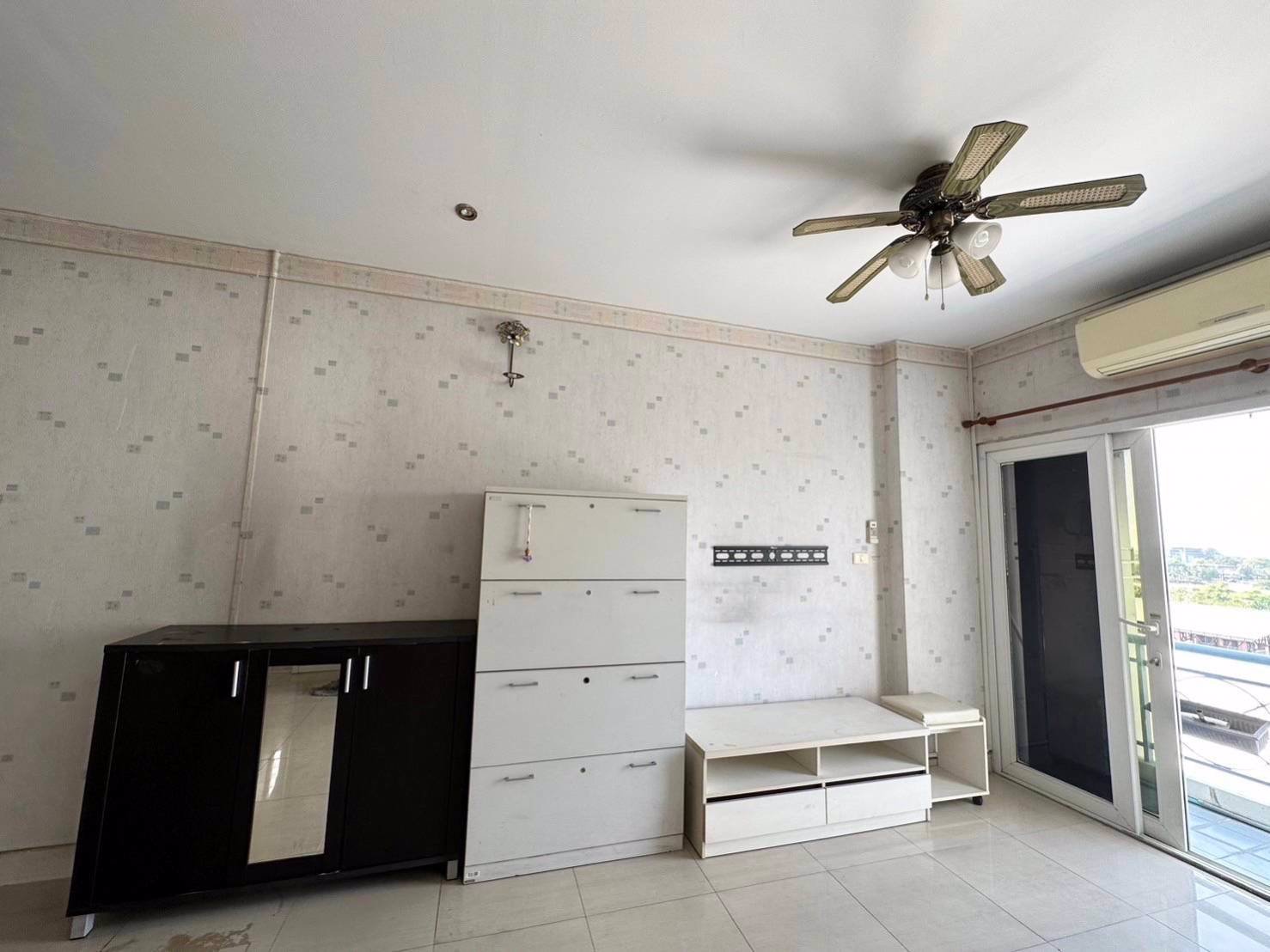 ขายคอนโดกลอรี่เพลส-ซอยสุคนธสวัสดิ์-30-ลาดพร้าว-เกษตรนวมินทร์