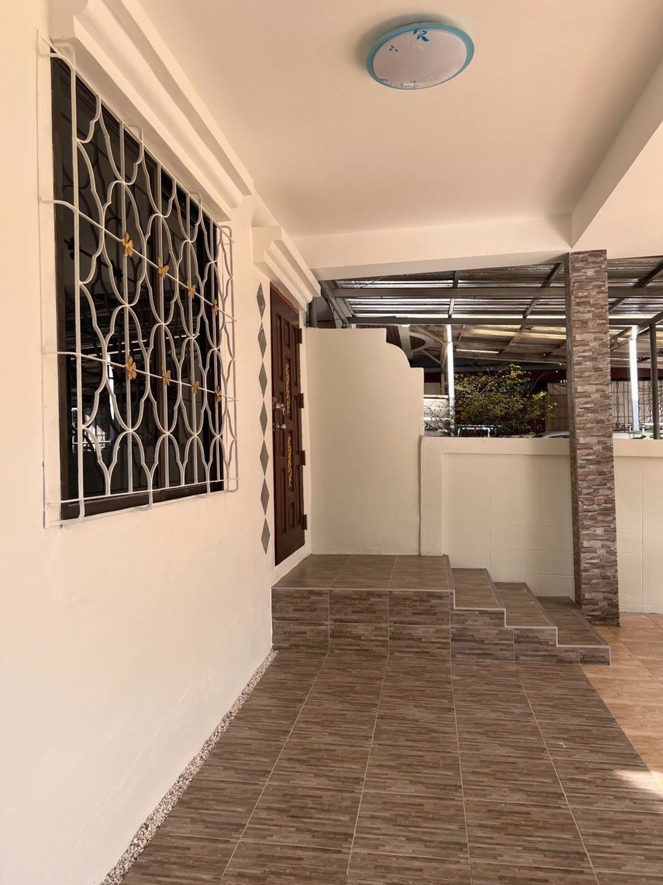 ขายทาวน์เฮาส์-2ชั้น-3-ห้องนอน-2-ห้องน้ำ-รีโนเวทแล้ว-พร้อมอยู่