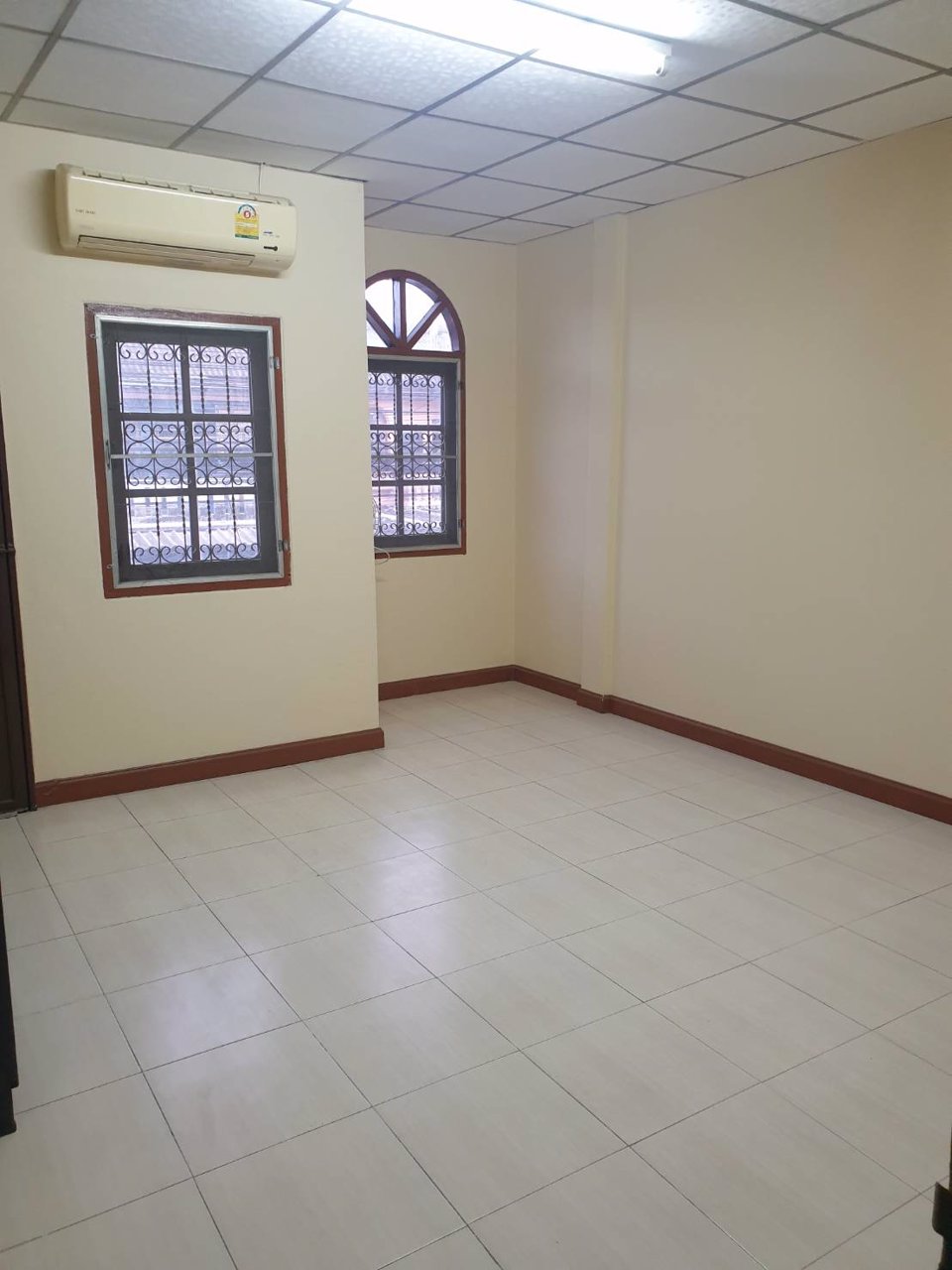 ขาย-ทาวน์เฮ้าส์-หมู่บ้านสินทวี-โครงการ1-หลังรพ-บางมด-ทำเลค้าขายได้