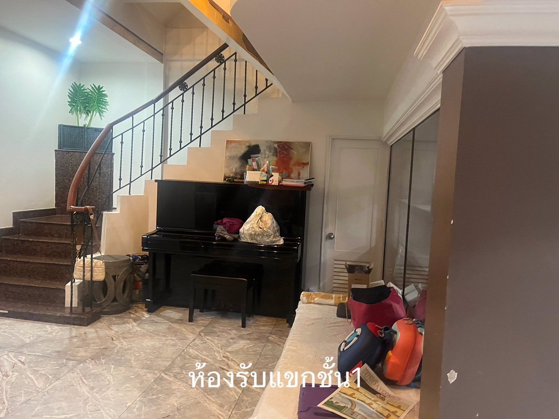 บ้านทาวน์เฮ้าส์-5-ชั้น-ใจกลางสุขุมวิท-ให้เช่า-ขาย-ตกแต่งหรูหรา-ซอยสุขุมวิท-10