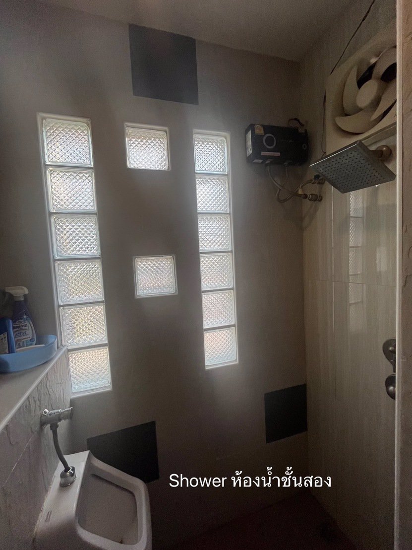 บ้านทาวน์เฮ้าส์-5-ชั้น-ใจกลางสุขุมวิท-ให้เช่า-ขาย-ตกแต่งหรูหรา-ซอยสุขุมวิท-10