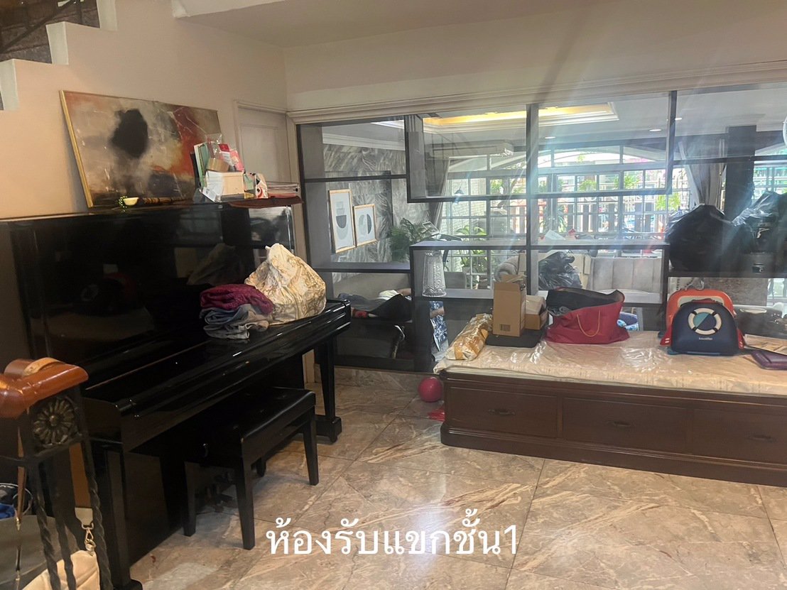 บ้านทาวน์เฮ้าส์-5-ชั้น-ใจกลางสุขุมวิท-ให้เช่า-ขาย-ตกแต่งหรูหรา-ซอยสุขุมวิท-10