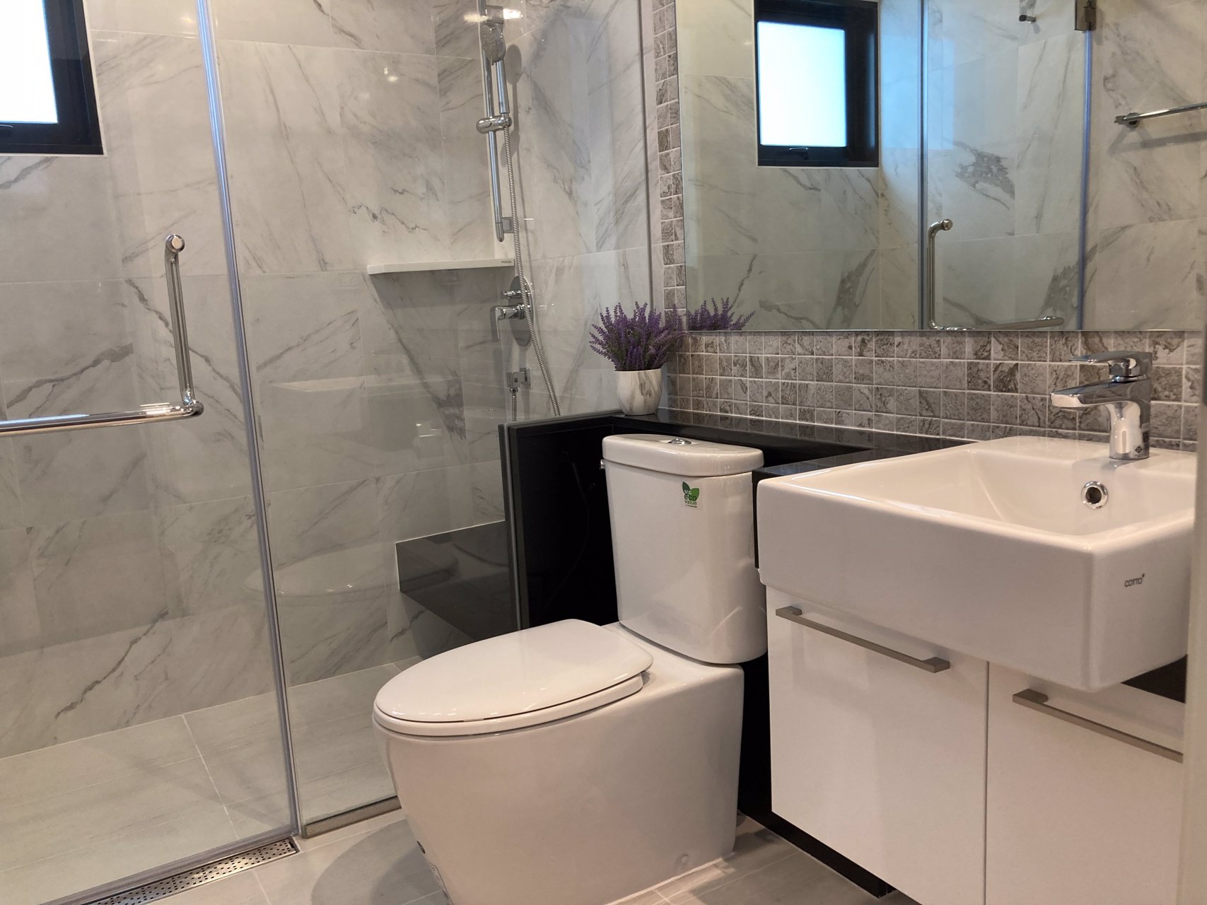 ปล่อยเช่า-2-ห้องนอน-ตกแต่งใหม่เอี่ยม-หรูหราเวอร์วังที่สุดในอาคารนี้แล้ว