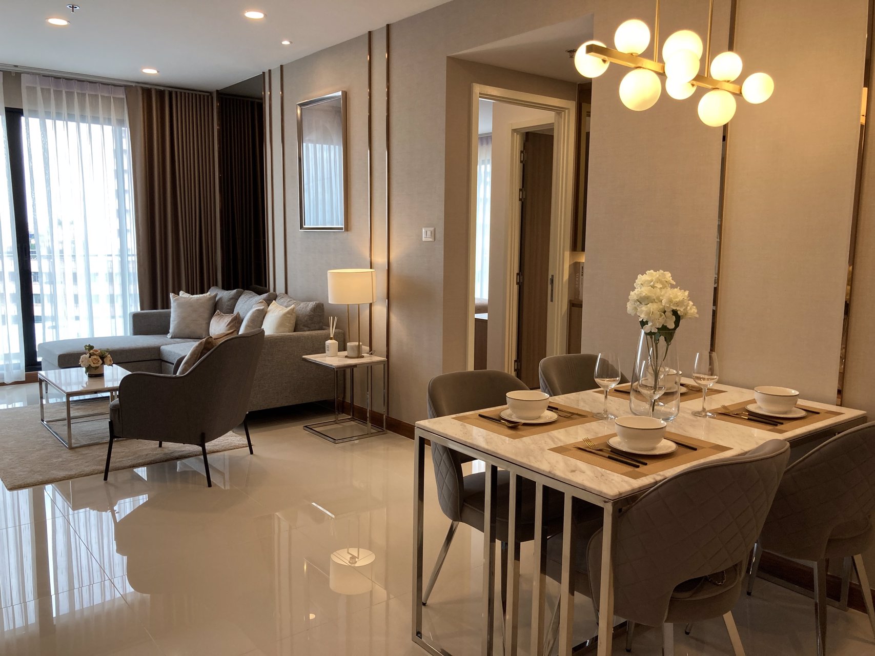 ปล่อยเช่า-2-ห้องนอน-ตกแต่งใหม่เอี่ยม-หรูหราเวอร์วังที่สุดในอาคารนี้แล้ว