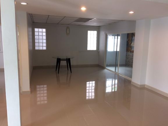 ขาย-ให้เช่า-บ้านเดี่ยว-136-วา-มพฤกษชาติ-ซอยรามคำแหง-118-รีโนเวทใหม่ทั้งหลัง-ใกล้รถไฟฟ้า