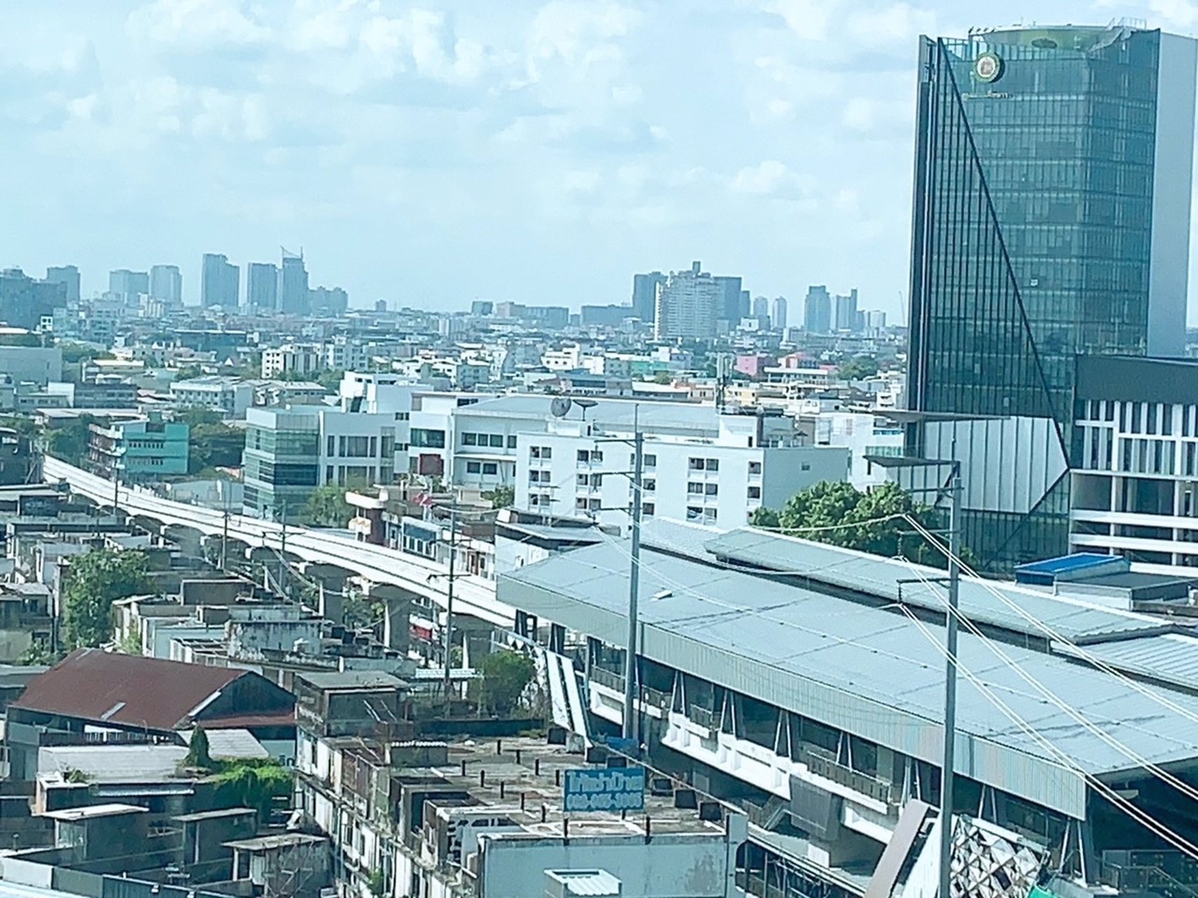 ขาย-ให้เช่า-ลุมพินีวิลล์ลาดพร้าว-โชคชัยสี่-2-ห้อง-ตีทะลุถึงกัน-เฟอร์ครบ-พร้อมอยู่-วิวรถไฟฟ้า