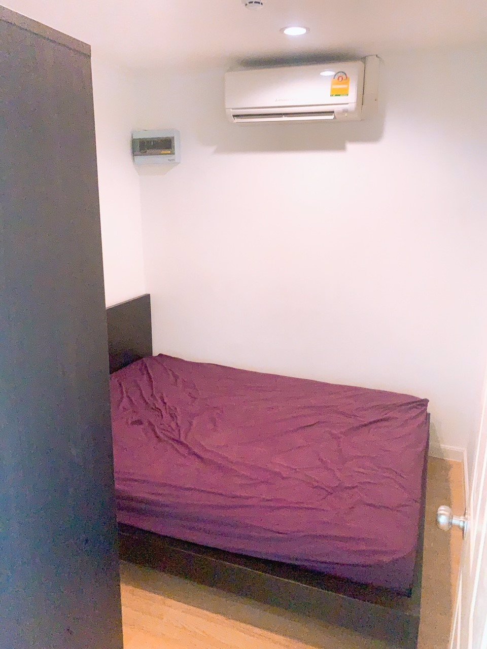 ขาย-ให้เช่า-ลุมพินีวิลล์ลาดพร้าว-โชคชัยสี่-2-ห้อง-ตีทะลุถึงกัน-เฟอร์ครบ-พร้อมอยู่-วิวรถไฟฟ้า