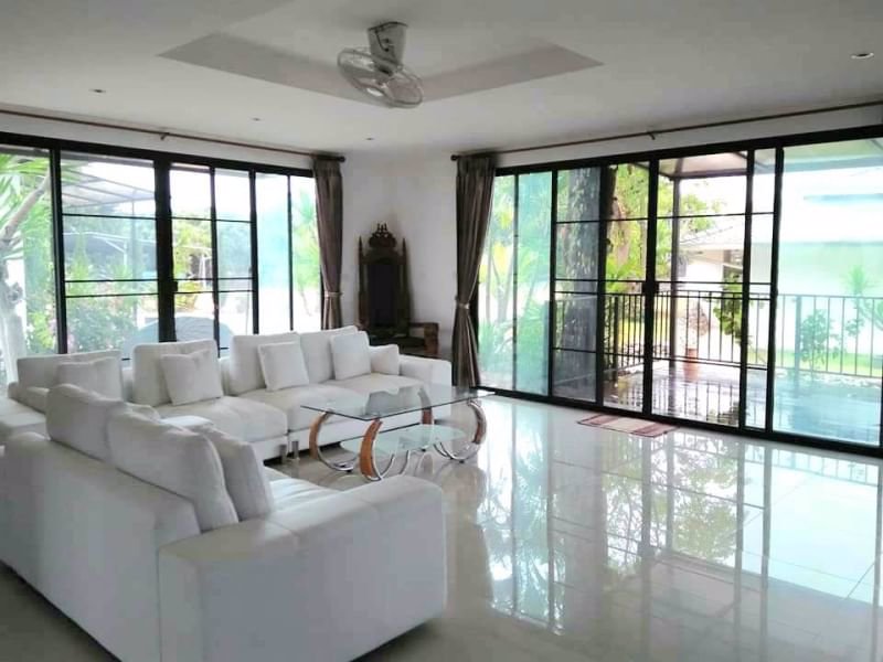 ขายโครงการเวลเนสและมูลนิธิที่จัดตั้งขึ้นแล้วเพื่อดำเนินกิจการต่อทางด้านสุขภาพและความเป็นอยู่ที่ดีแล