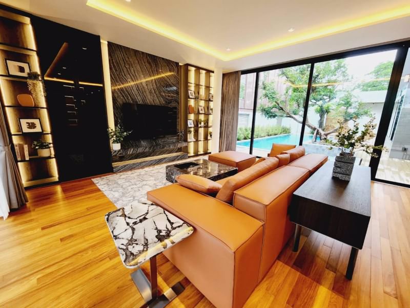 เชียงใหม่-ลักชัวรี่พลูวิลล่าสไตล์โมเดิร์นหรูหราเทียบเท่าโรงแรมระดับห้าดาว