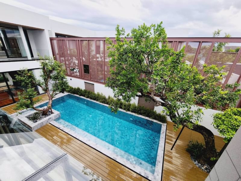 เชียงใหม่-ลักชัวรี่พลูวิลล่าสไตล์โมเดิร์นหรูหราเทียบเท่าโรงแรมระดับห้าดาว