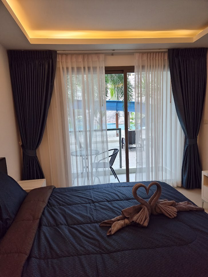 ขายด่วน-คอนโดติดสระ-pool-access-วิวน้ำตกจากผาหิน-ลากูน่า-บีช-รีสอร์ท-3-เดอะ-มัลดีฟส์แบบ-1-ห้องนอน