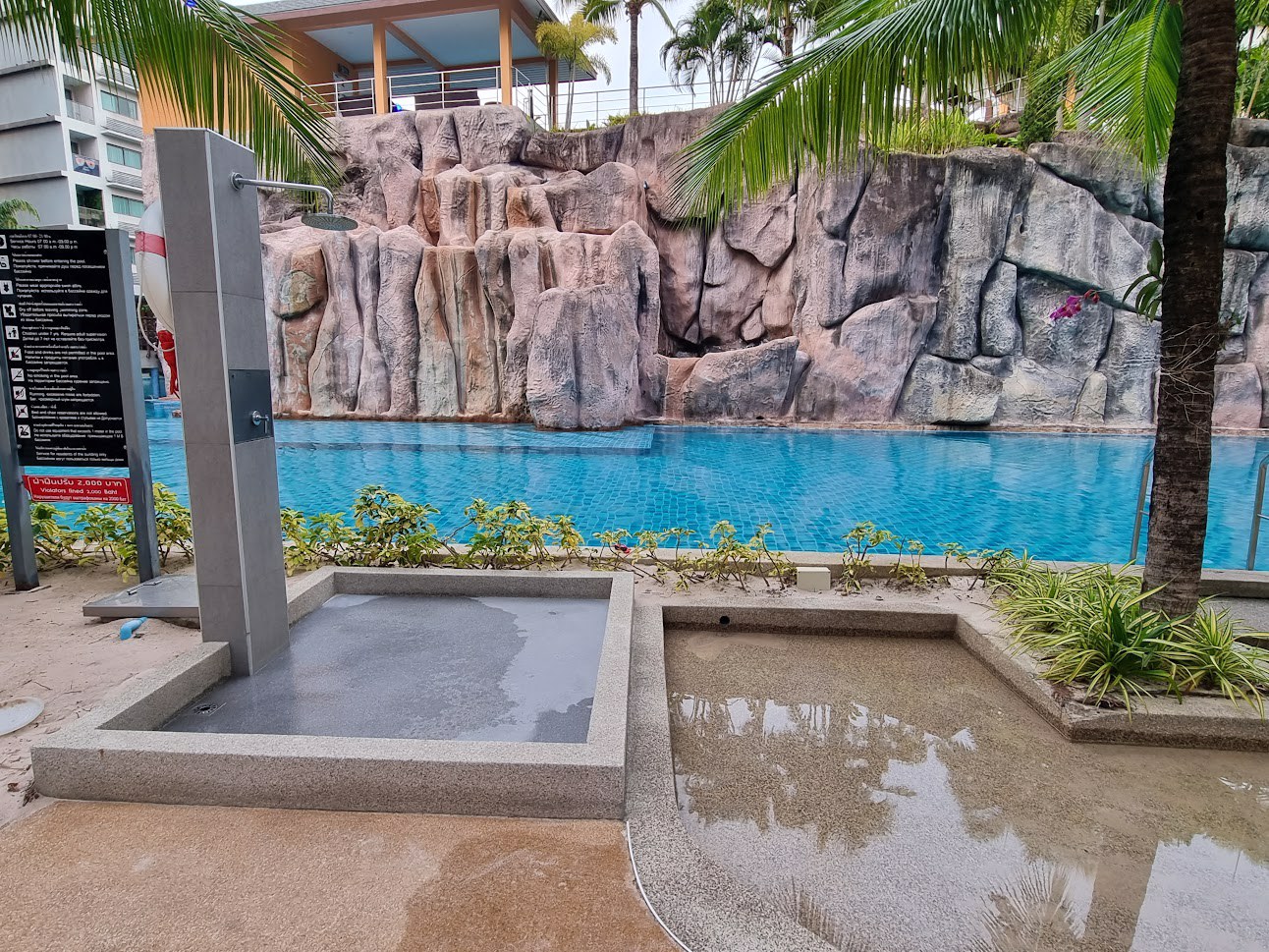 ขายด่วน-คอนโดติดสระ-pool-access-วิวน้ำตกจากผาหิน-ลากูน่า-บีช-รีสอร์ท-3-เดอะ-มัลดีฟส์แบบ-1-ห้องนอน