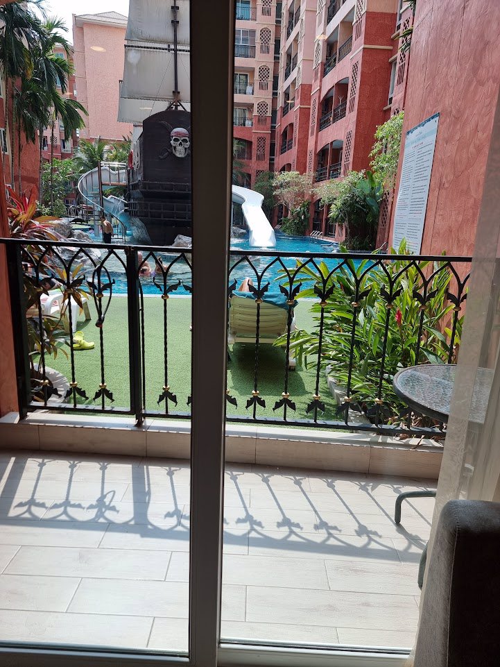 ขายคอนโดติดสระ-pool-access-วิวเรือคาริปเบี้ยน-โครงการ-7-sea-แบบ-1-ห้องนอน-ใน-จอมเทียน-พัทยา