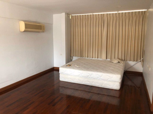 ให้เช่าบ้านเดี่ยว-2-ชั้น-หมู่บ้านเสรี1-ซรามคำแหง24-ใกล้มหาวิทยาลัยรามคำแหง