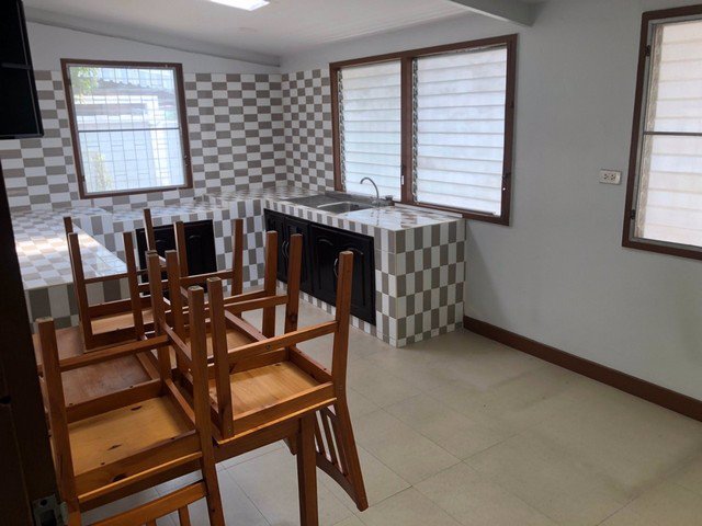 ให้เช่าบ้านเดี่ยว-2-ชั้น-หมู่บ้านเสรี1-ซรามคำแหง24-ใกล้มหาวิทยาลัยรามคำแหง