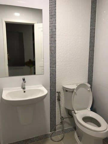 ให้เช่าทาวน์โฮม-the-verona-village-ใกล้airport-linkลาดกระบัง-และ-สนามบินสุวรรณภูมิ