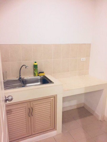 ให้เช่าทาวน์โฮม-3-ชั้น-หมู่บ้านกลางเมืองลาดพร้าว-เสนา-2-เชื่อมต่อหลายเส้นทาง