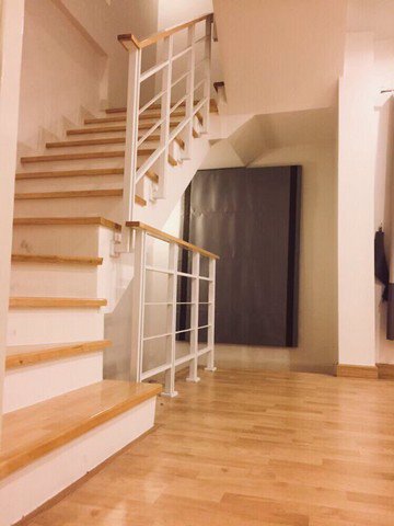 ให้เช่าทาวน์โฮม-3-ชั้น-หมู่บ้านกลางเมืองลาดพร้าว-เสนา-2-เชื่อมต่อหลายเส้นทาง