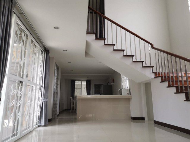 ขายบ้านเดี่ยว-สร้างเอง-อปากเกร็ด-จนนทบุรี-ขนาด-4-นอน-ใกล้รถไฟฟ้าสายสีชมพู