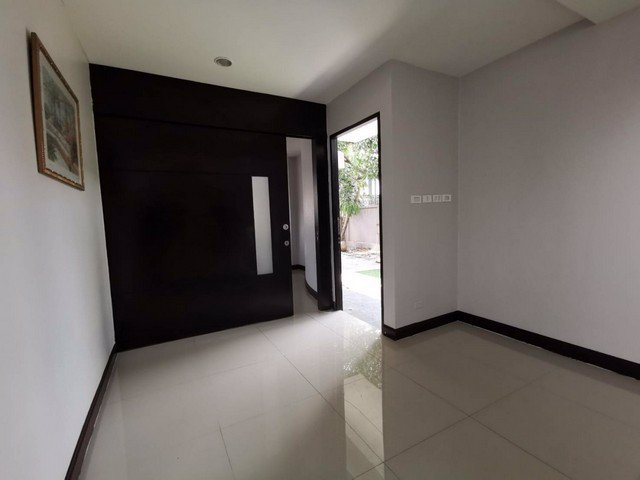 ขายบ้านเดี่ยว-สร้างเอง-อปากเกร็ด-จนนทบุรี-ขนาด-4-นอน-ใกล้รถไฟฟ้าสายสีชมพู